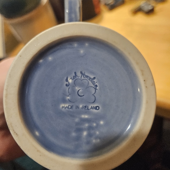 IRISH PORCELAIN COFFEE MUG, STAGE COACH, HANDPAINTED,MADE IN IRELAND - Picture 4 of 5